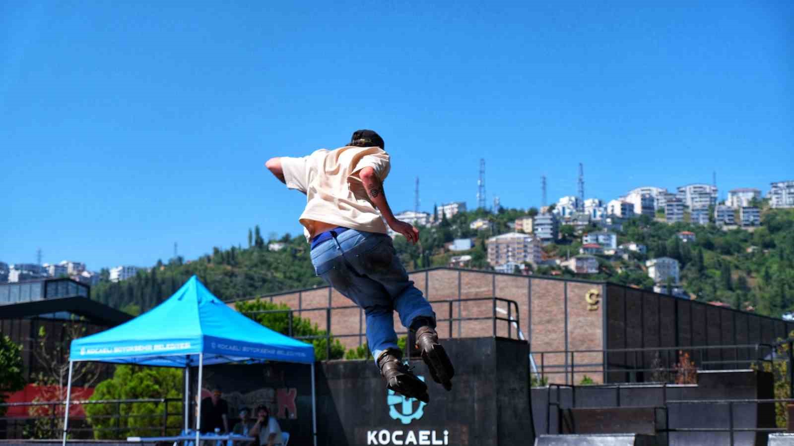 Skatepark Agresif Paten Yarışması nefes kesti