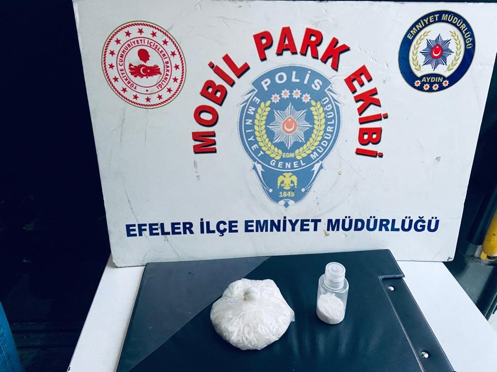 Mobil Park ekipleri uyuşturucuya geçit vermedi