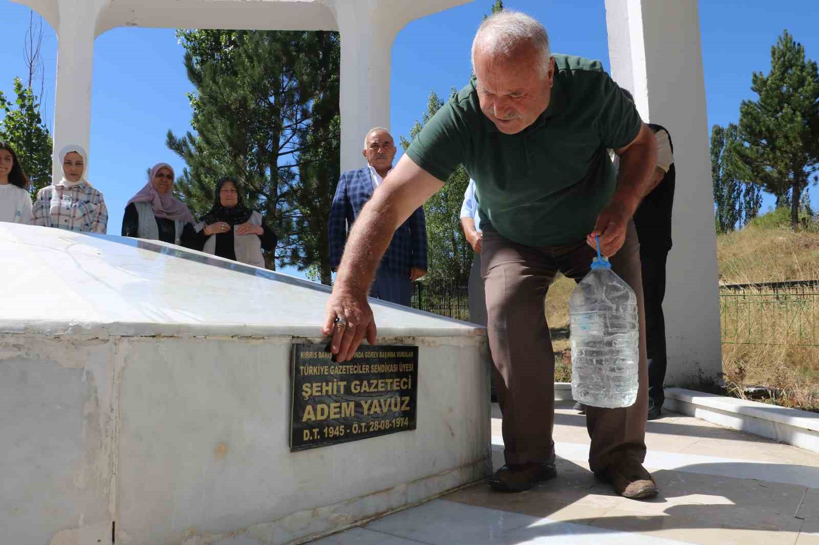 Kıbrıs’ta esir edilerek ağır işkenceler görmüştü, mezarı başında anıldı