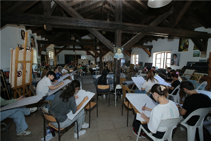 Geleceğin sanatçılarını üniversitede ter döktü