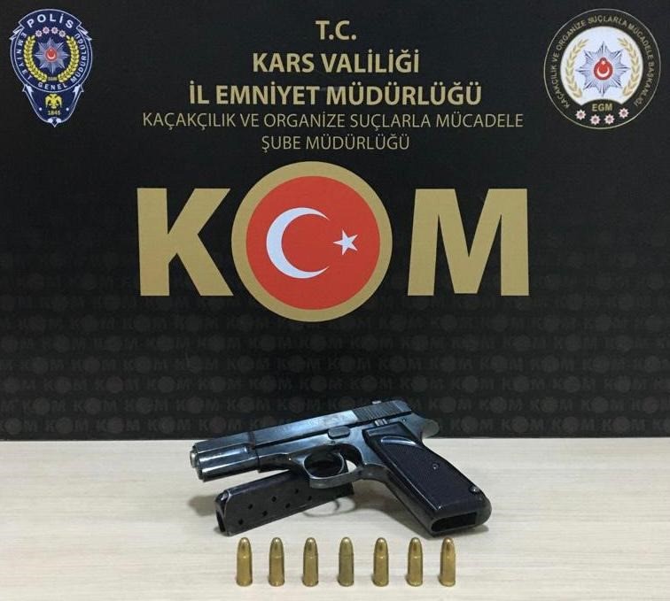 Kars&rsquo;ta &ccedil;ok sayıda silah ele ge&ccedil;irildi
