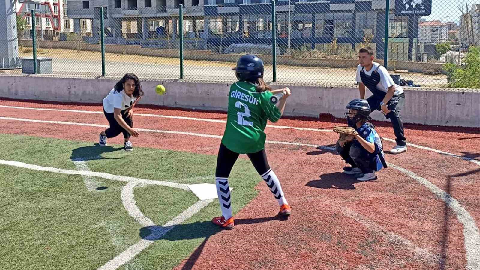 Softbol Türkiye Birinciliği müsabakaları sona erdi
