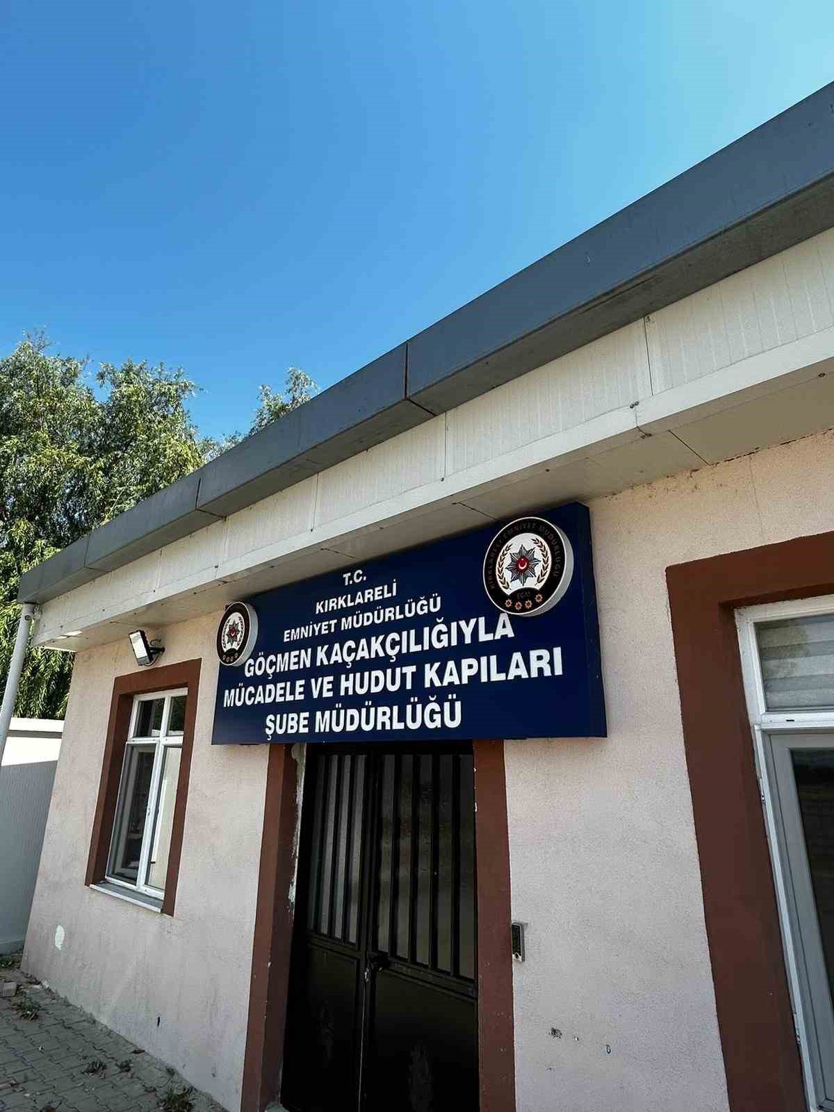 Kırklareli’nde 38 kaçak göçmen ve 2 göçmen kaçakçısı yakalandı