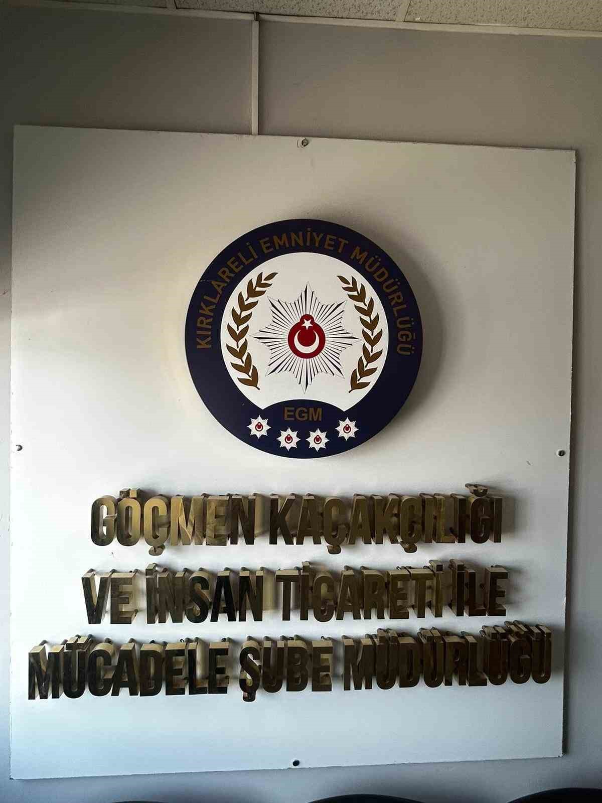 Kırklareli&rsquo;nde 38 ka&ccedil;ak g&ouml;&ccedil;men ve 2 g&ouml;&ccedil;men ka&ccedil;ak&ccedil;ısı yakalandı
