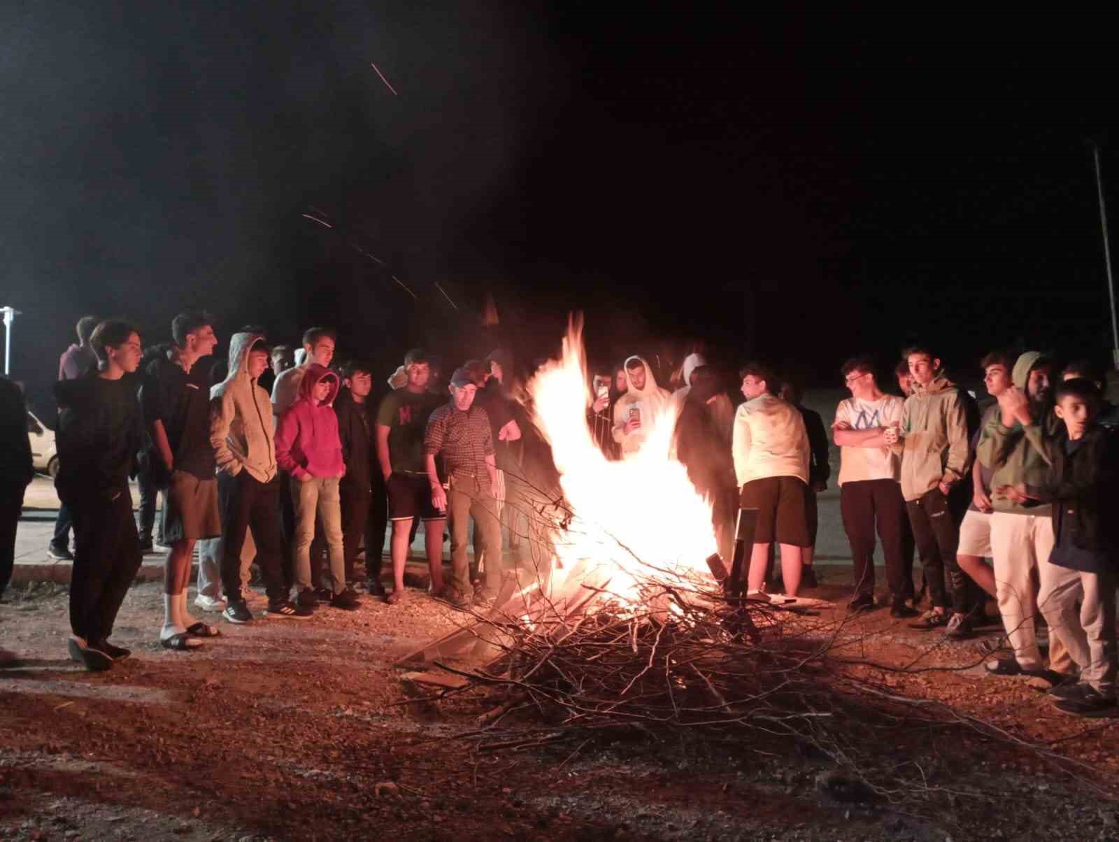 Pursaklar Belediyesinin kamp ateşi Samsun Ladik&rsquo;te yandı
