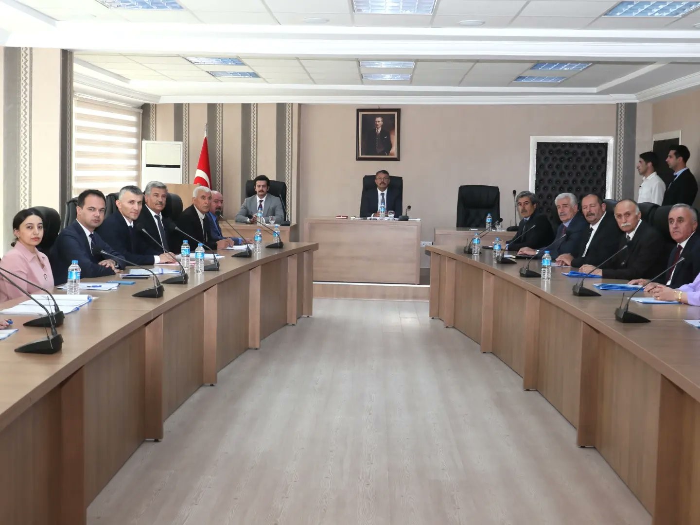 Vali Ali Çelik: "Devlet olarak, vatandaşımıza nitelikli hizmeti en kısa sürede ulaştırma gayretinde olacağız”
