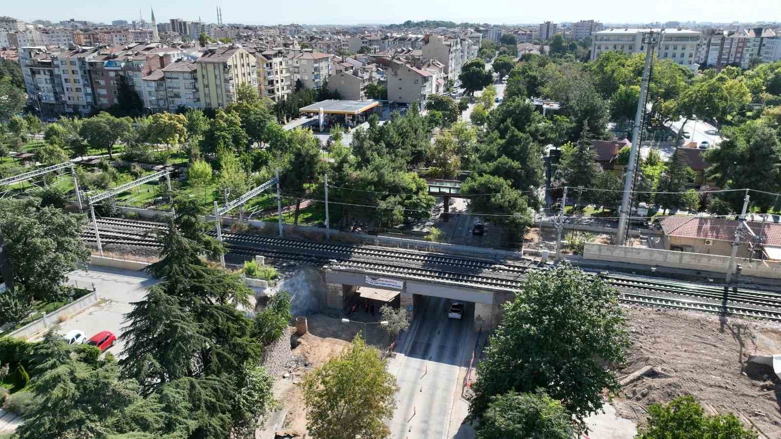 KONYARAY Banliy&ouml; Hattı&rsquo;nda &ccedil;alışmalar devam ediyor
