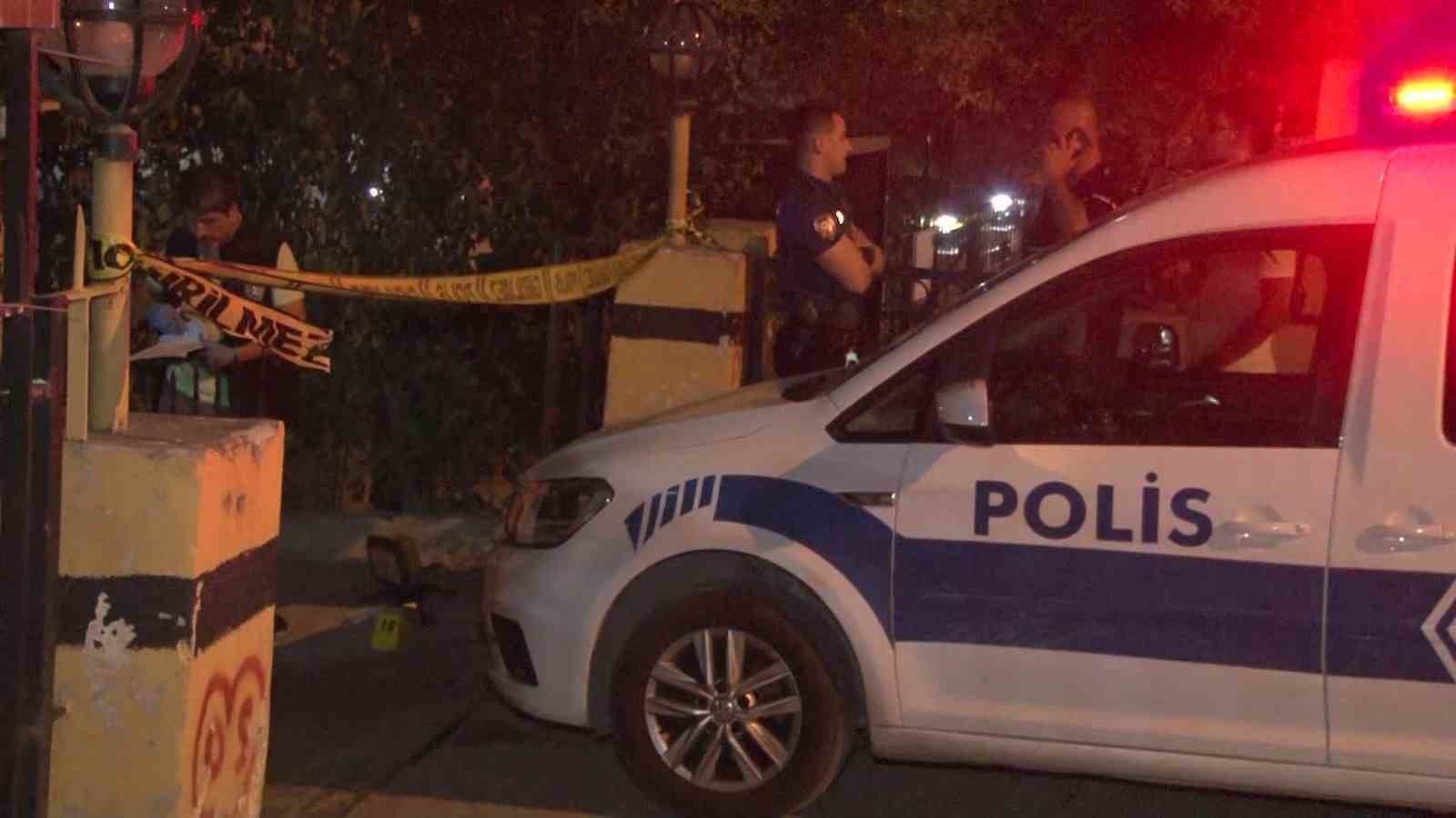 Kadıköy’de silahlı ve bıçaklı kavga: 2 yaralı