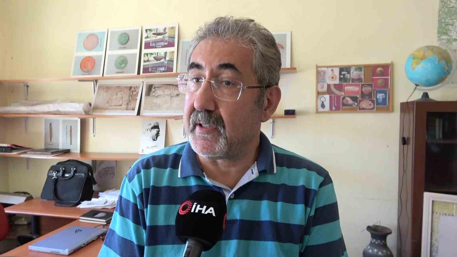 Oluz H&ouml;y&uuml;k&rsquo;te 2 binden fazla bulundu: Anadolu&rsquo;nun en b&uuml;y&uuml;k boya bezemeli &ccedil;anak, &ccedil;&ouml;mlek koleksiyonu
