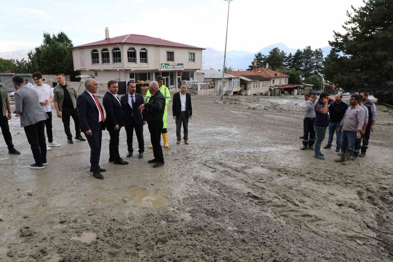 Sel afetinin yaşandığı &Uuml;z&uuml;ml&uuml;&rsquo;de yaralar sarılıyor
