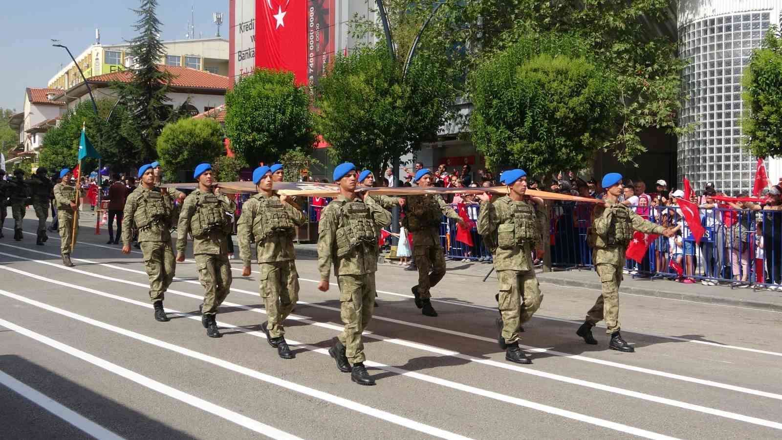 Isparta&rsquo;da 30 Ağustos Zafer Bayramı t&ouml;renle kutlandı
