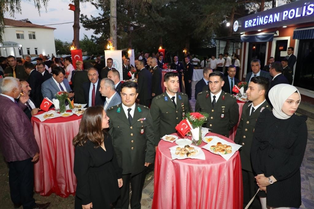 30 Ağustos Zafer Bayramı dolayısıyla resepsiyon d&uuml;zenlendi

