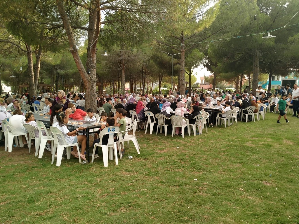 Erzin’de şehitler ve depremde hayatını kaybedenler için Mevlid-i Şerif okutuldu