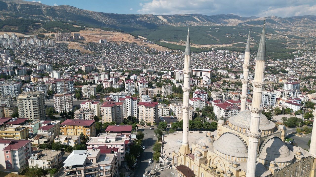 Depremde zarar g&ouml;ren Abd&uuml;lhamit Han Camii&rsquo;nin 25 Eyl&uuml;l&rsquo;de yeniden ibadete a&ccedil;ılması planlanıyor
