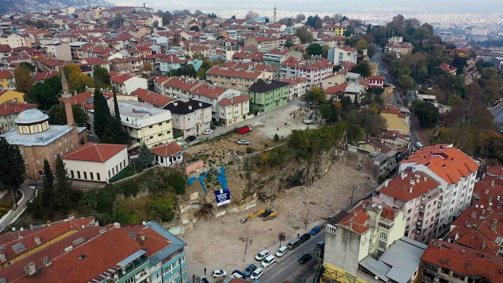 1326 Bursa&rsquo;sı Hisar&rsquo;da ortaya &ccedil;ıkıyor
