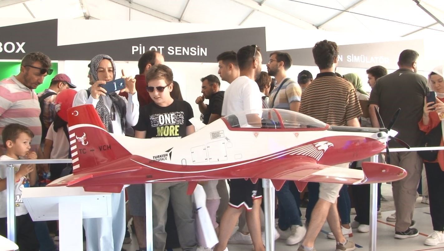 TUSAŞ&rsquo;ın TEKNOFEST standına yoğun ilgi
