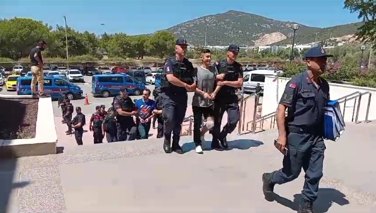 Bodrum’da silahlı çatışmanın zanlıları adliyeye sevk edildi