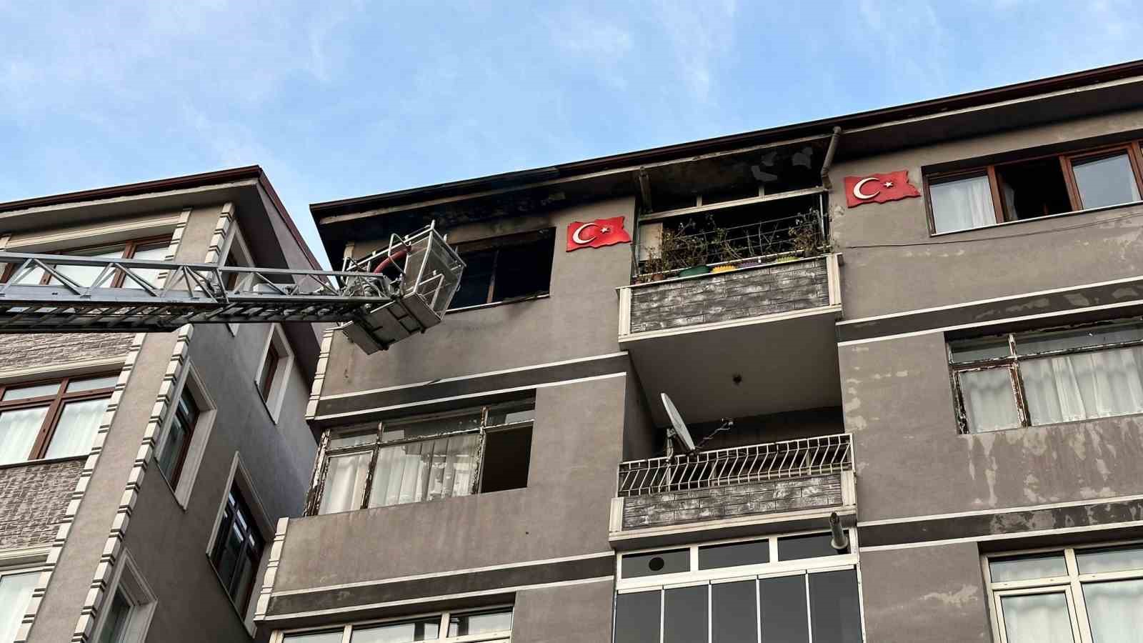 Zonguldak’ta 6 katlı binada yangın paniği: 1 yaralı