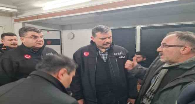 Afşin Belediyesi deprem seferberliğinde