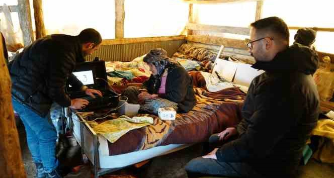 83 yaşındaki depremzede kadının pasaport talebi yerine getirildi