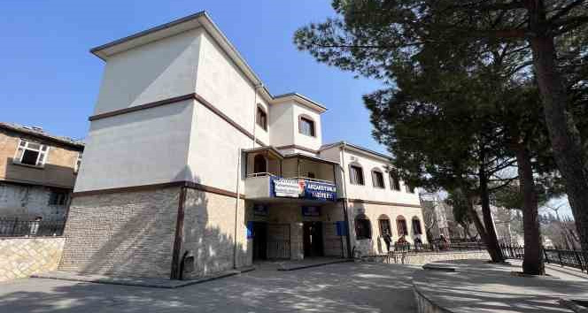 Kahramanmaraş’taki taziye evlerinde çamaşır yıkama ve duş imkanı