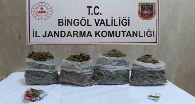 Bingöl’de araç içerisinde uyuşturucu ele geçirildi: 3 gözaltı