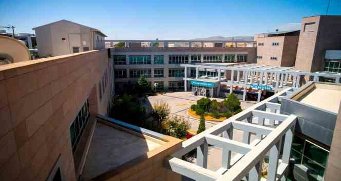 Kırşehir Eğitim Araştırma Hastanesi’nde depremzedeler tedavi görüyor