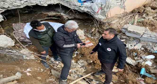 15 gün boyunca enkazın altında kalan ’Asi’ kurtarıldı