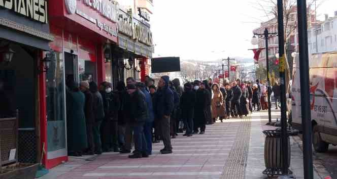 Yozgat’ta Et ve Süt Kurumunda uygun fiyatla satılan et ürünlerine yoğun ilgi