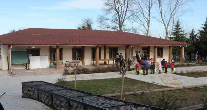 Çocuklar depremin izlerini Atakum’da siliyor