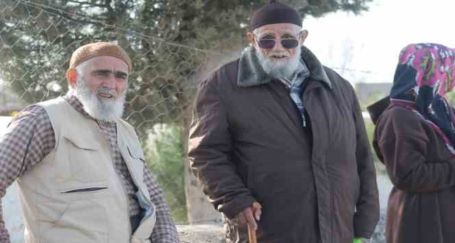 80 yaşındaki Yusuf dede: "Cumhurbaşkanı şimdi ikinci kez geliyor, her şey vatandaş için yapılıyor"