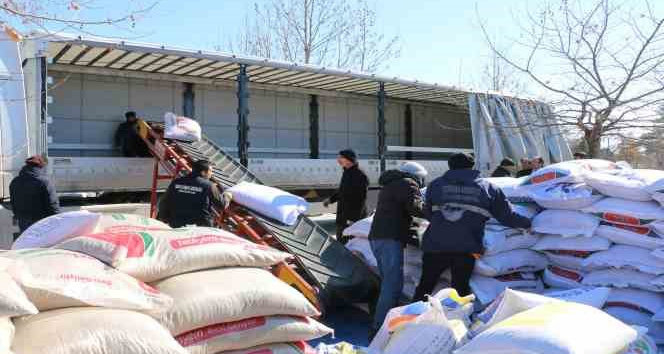Erzincan’dan deprem bölgesine yardımlar devam ediyor