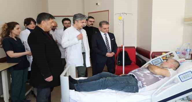 Erzincan’da yaralı depremzedelerin tedavileri sürüyor