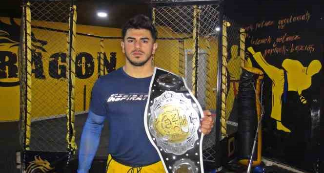 Milli sporcu kemerini depremzedeler için satışa çıkardı