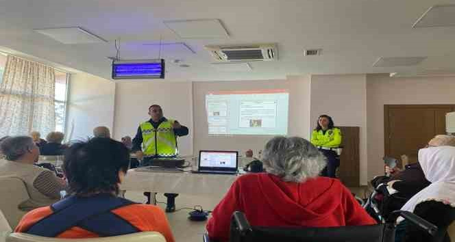 Yalova’da jandarmadan trafik güvenliği eğitimi