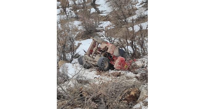 Siirt’te iş makinesi devrildi: 1 ölü
