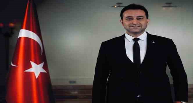 DEVA Partisi İl Başkanı lüks otomobiliyle kaza yaptı