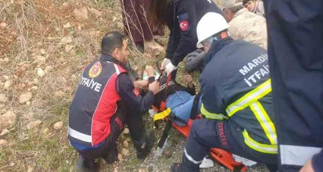 Mardin’de öğrenci servisi devrildi: 14 yaralı