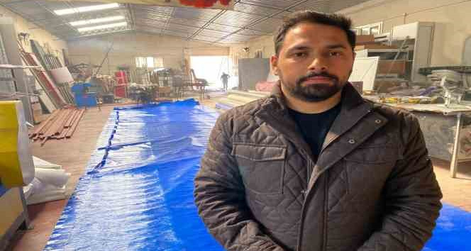 Osmaniyeli reklamcı, depremzedelere ücretsiz çadır yapıp göndermeye başladı