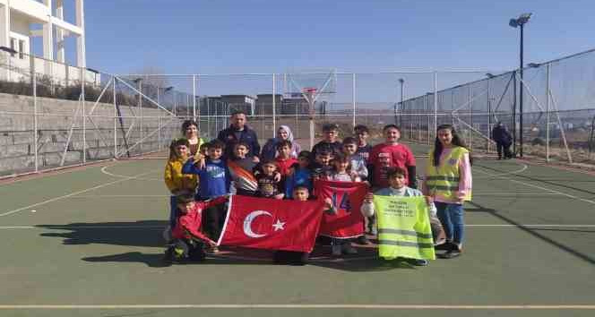 Deprem çocuklarının yüzü üniversite öğrencileriyle gülüyor