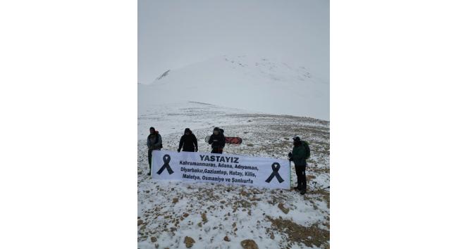 Depremde hayatını kaybedenler anısına tırmanış