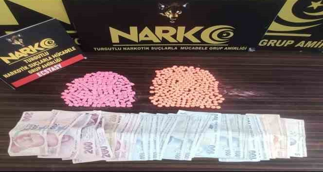 Turgutlu’da bir eve uyuşturucu baskını: 1 tutuklama