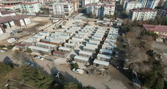 Gökmen Çiçek, "Enkazları bitirip pazartesi günü bambaşka bir Elbistan’a uyanmak istiyoruz"