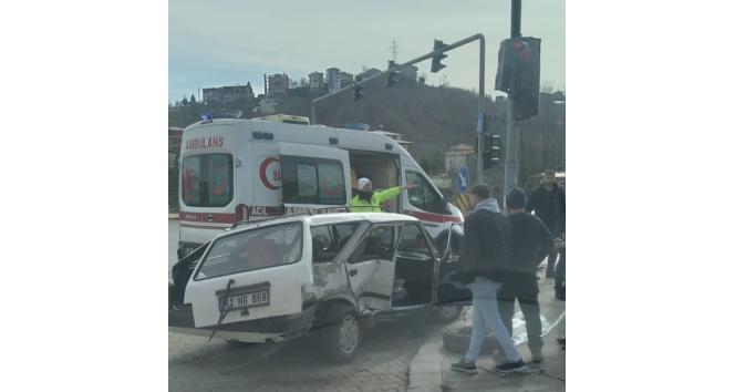 Trabzon’da trafik kazası: 1 ölü, 2 yaralı