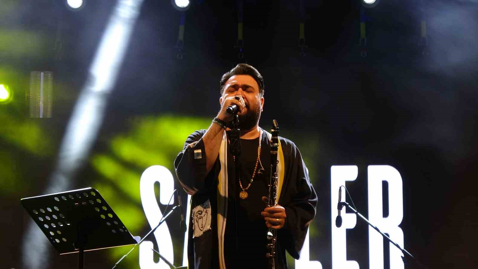 30 Ağustos Zafer Kutlamaları Burdur&rsquo;da kortej y&uuml;r&uuml;y&uuml;ş&uuml; ve Sakiler konseri ile devam etti
