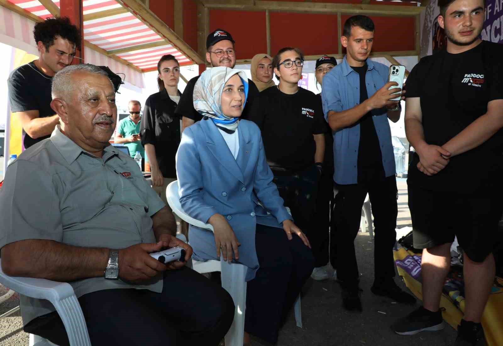 (&Ouml;ZEL) Vali ve belediye başkanı dijital d&uuml;nyada ter d&ouml;kt&uuml;
