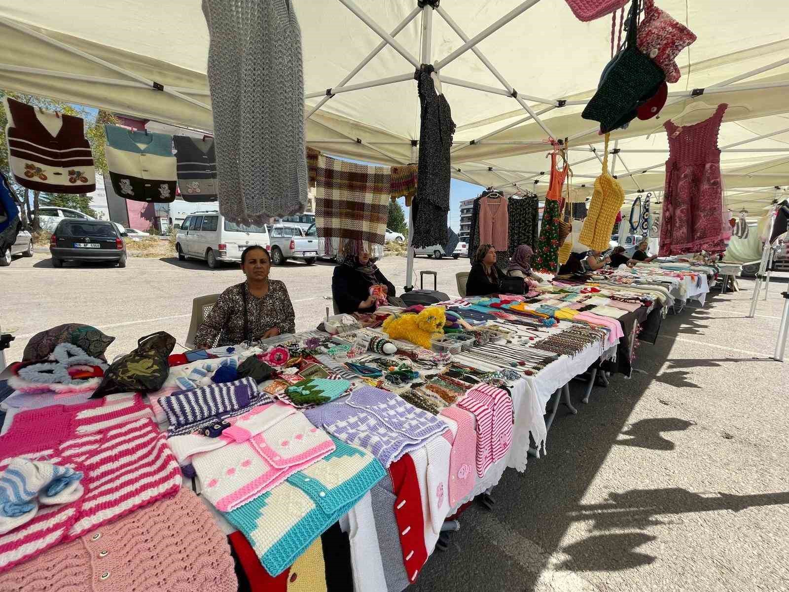 Sincan’da “Hanımlar El Emeği Pazarı” ilgi görüyor