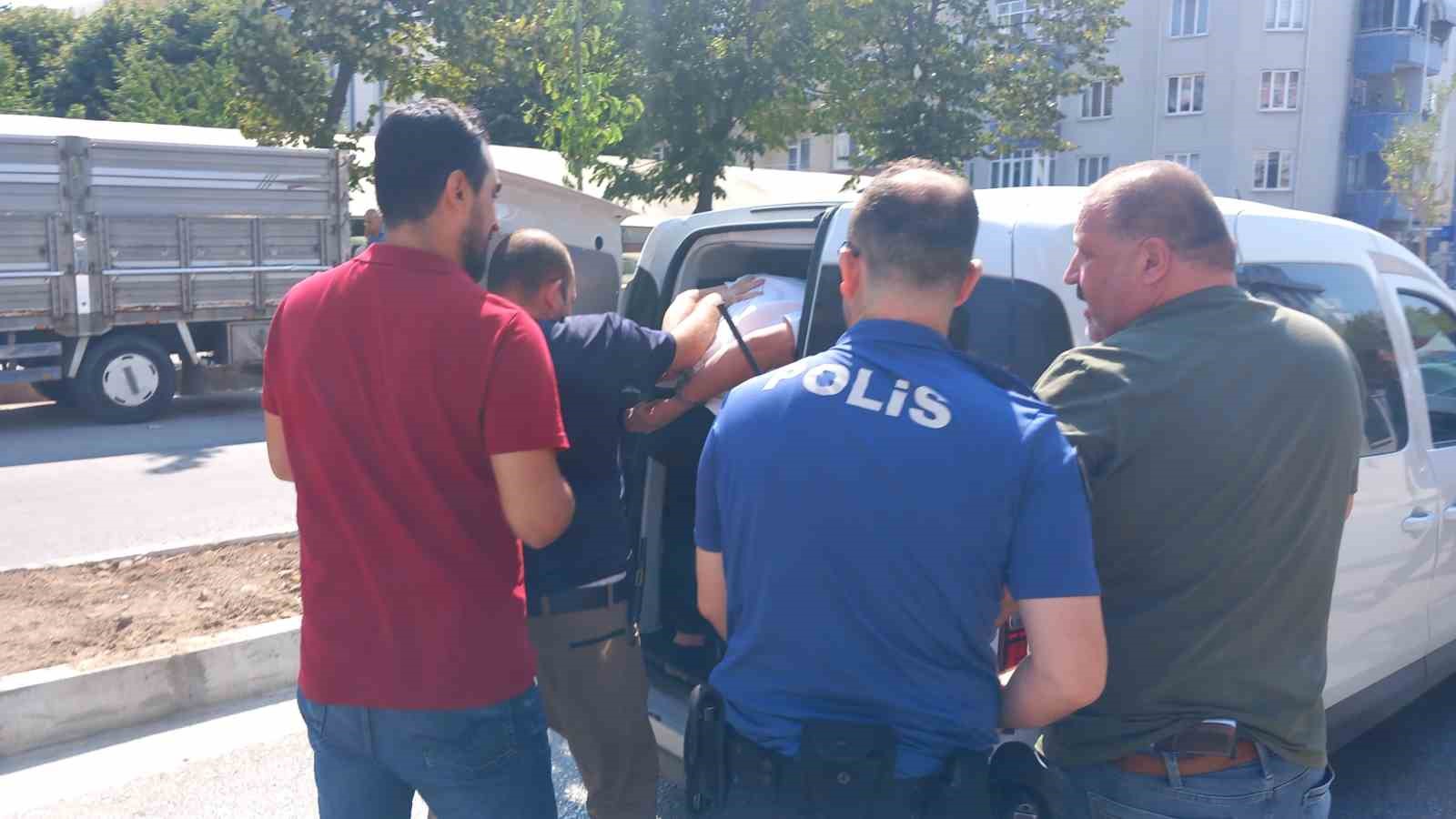 Kırklareli&rsquo;nde g&ouml;&ccedil;men ka&ccedil;ak&ccedil;ılığı: 2 g&ouml;zaltı
