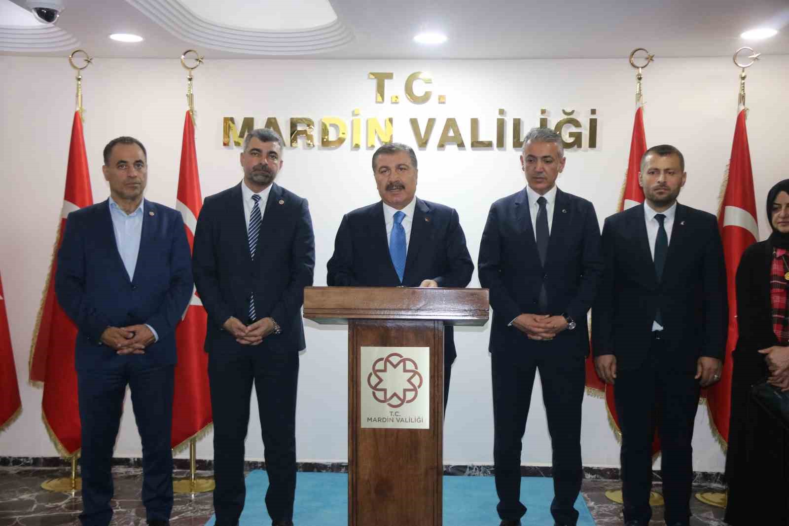 Bakan Koca: "(E-reçeteye 5 dil eklenmesi) Yabancı hastanın kendi ülkesinde reçetenin anlaşılır olmasını sağlamak için yapılan bir düzenlemedir"