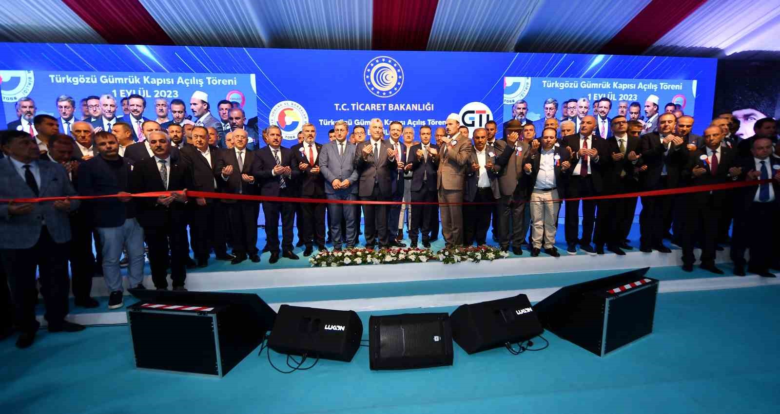 Ticaret Bakanı Bolat: &rsquo;&rsquo;Modernize edilen T&uuml;rkg&ouml;z&uuml; Sınır Kapısı T&uuml;rkiye&rsquo;yi Kafkaslar&rsquo;a, Asya&rsquo;ya bağlayan &ccedil;ok &ouml;nemli bir noktada&rsquo;&rsquo;
